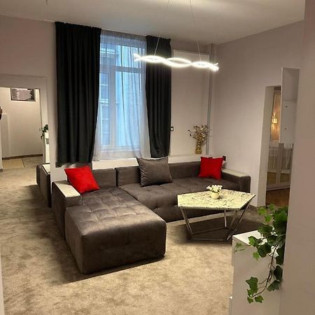 Luxury Apartment With Jacuzzi Sofia Exteriör bild